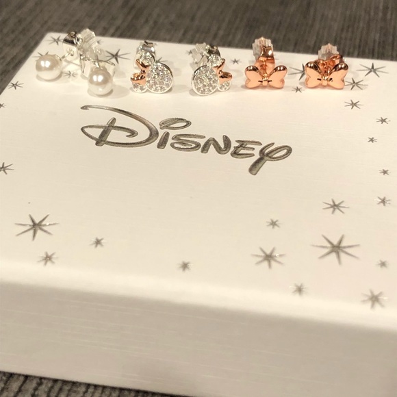 Disney Jewelry - Disney Minnie Mouse Earring Set